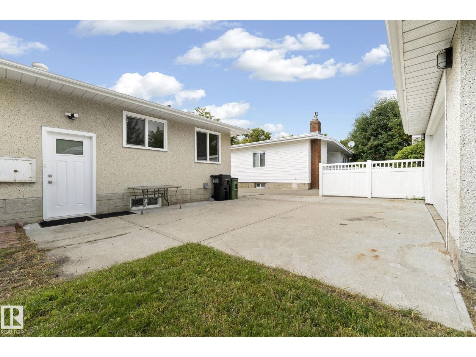 14715 62 ST NW - 51