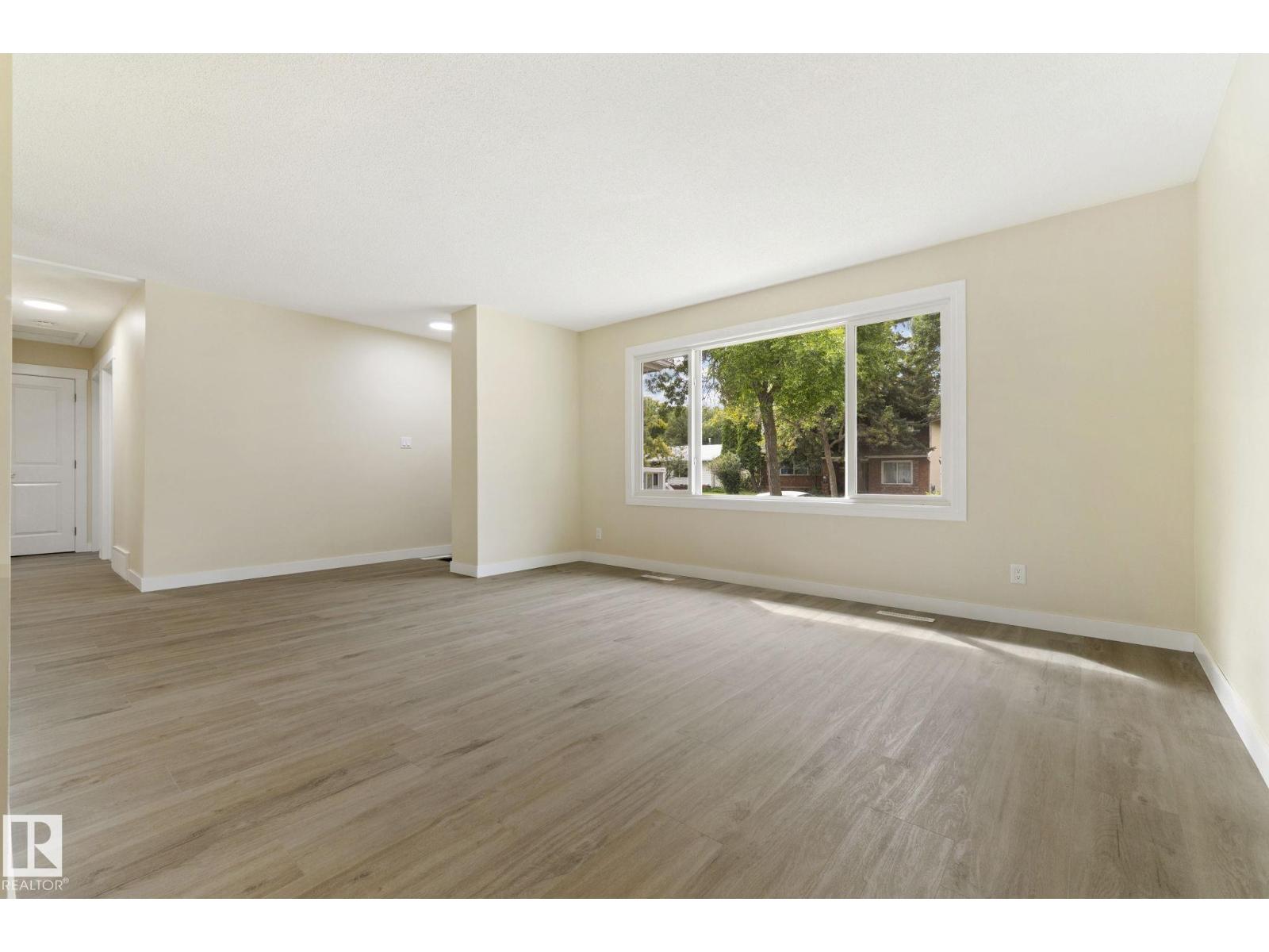 14715 62 ST NW - 9