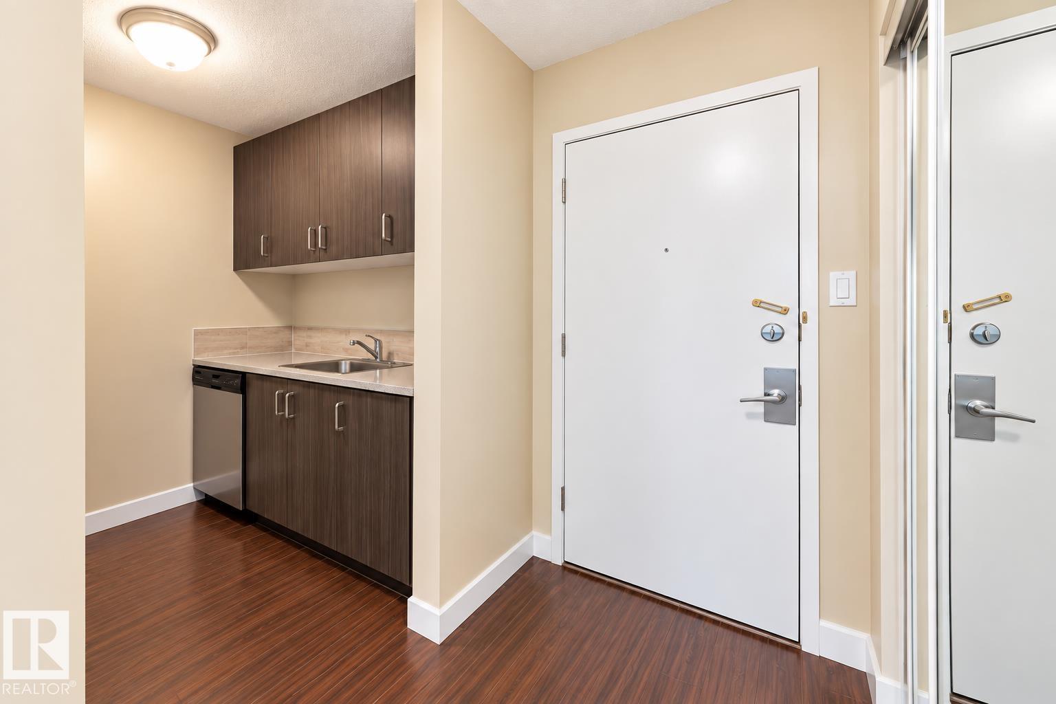 #1007 10140 120 ST NW - 7