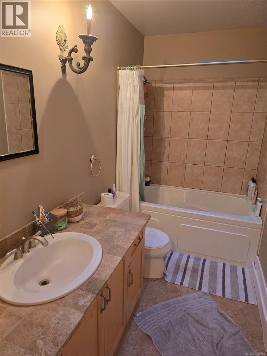 870 Falkirk Ave - 48