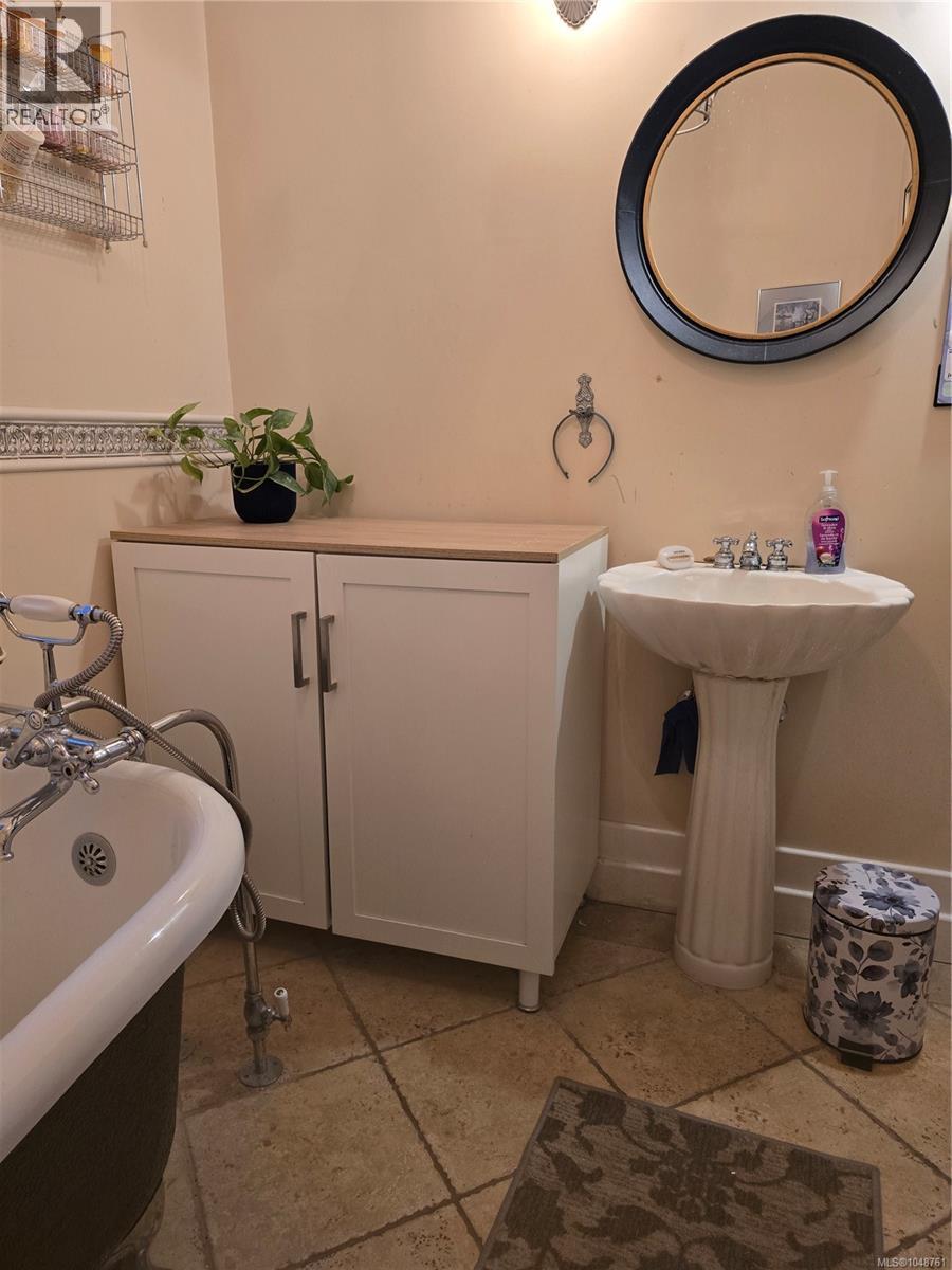 870 Falkirk Ave - 42