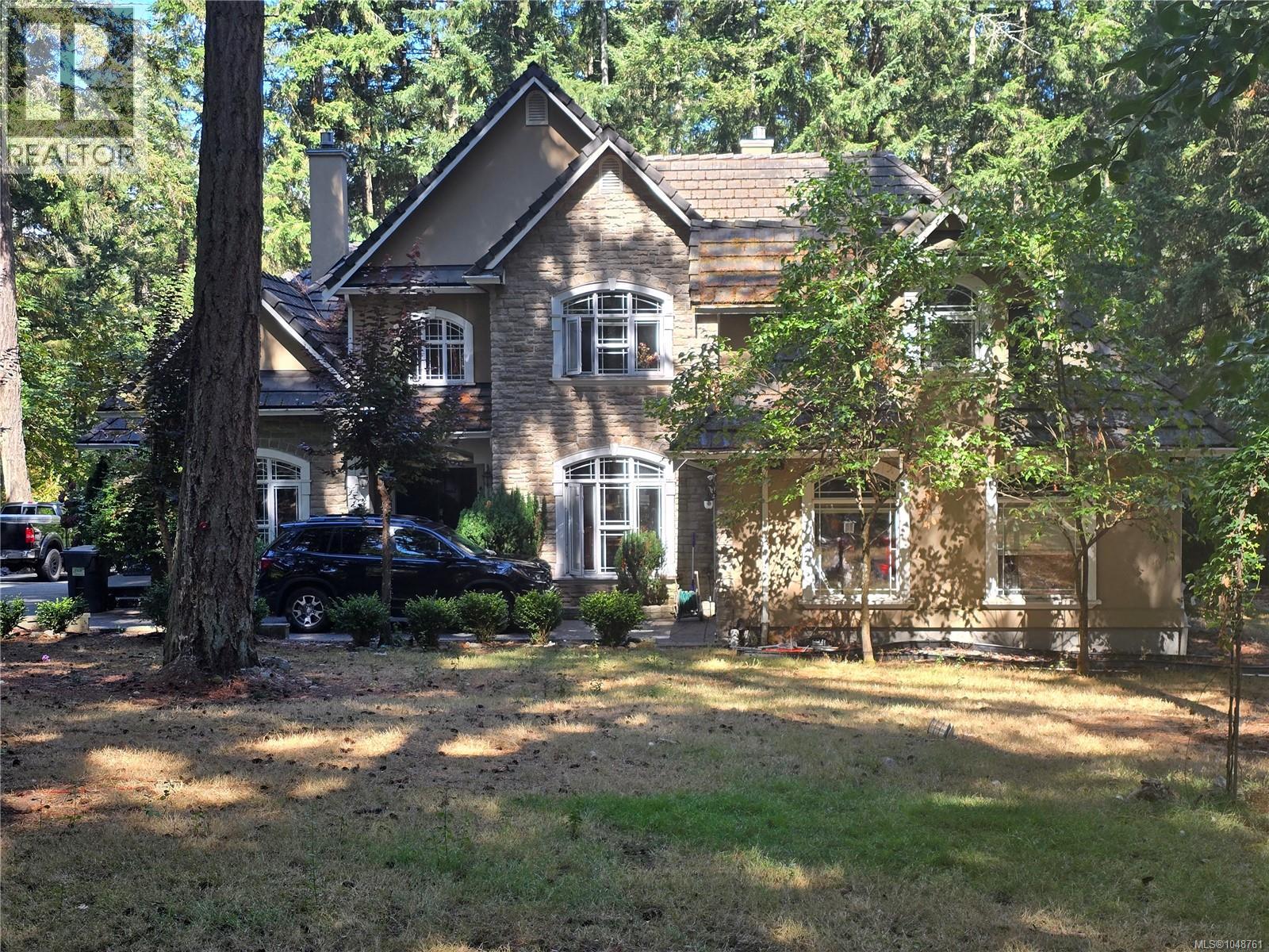 870 Falkirk Avenue, North Saanich