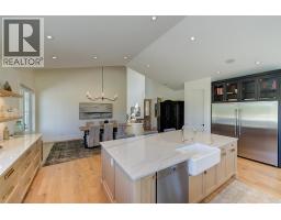 Kitchen - 4510-4520 Stewart Road E, Kelowna, BC V1W4C1 Photo 19