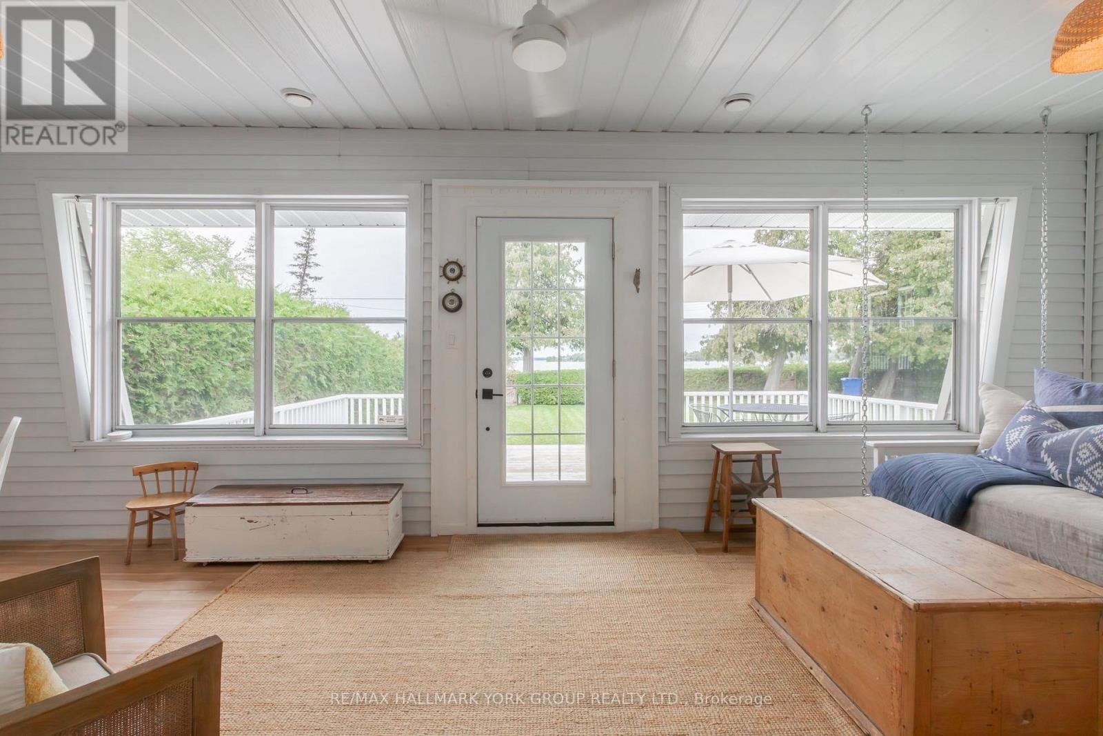 913 LAKE DRIVE N - 7