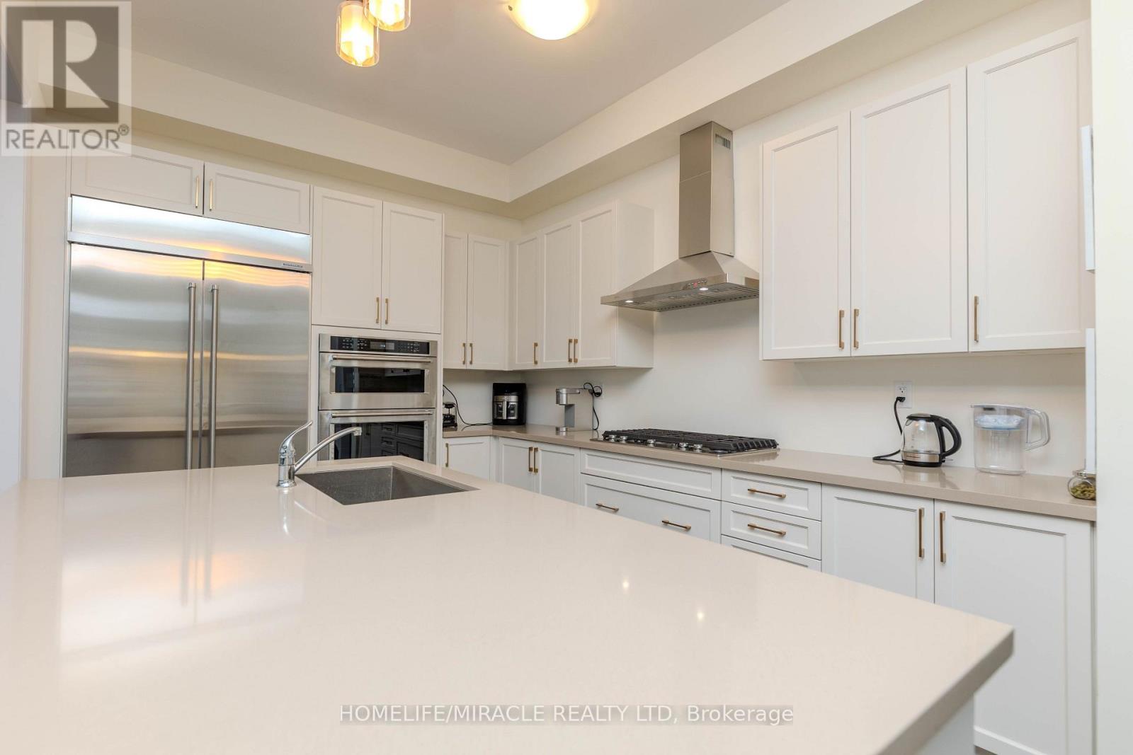 89 HALLDORSON AVENUE - 16