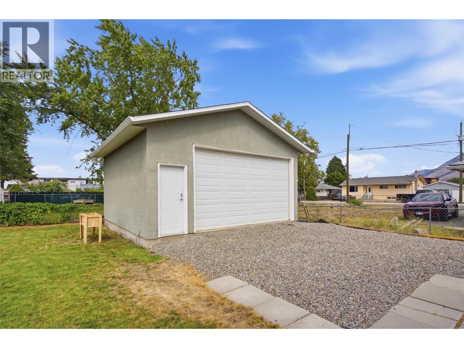 908 RENFREW Avenue - 40