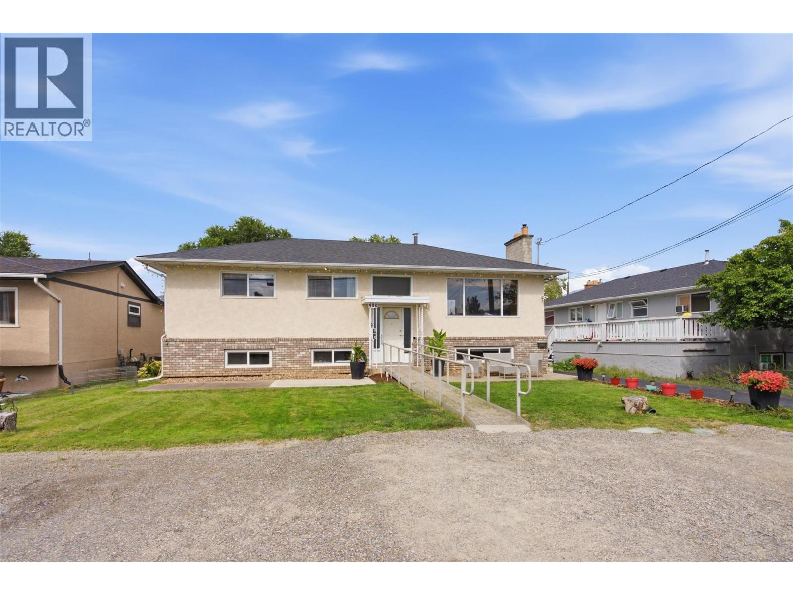 908 RENFREW Avenue - 45