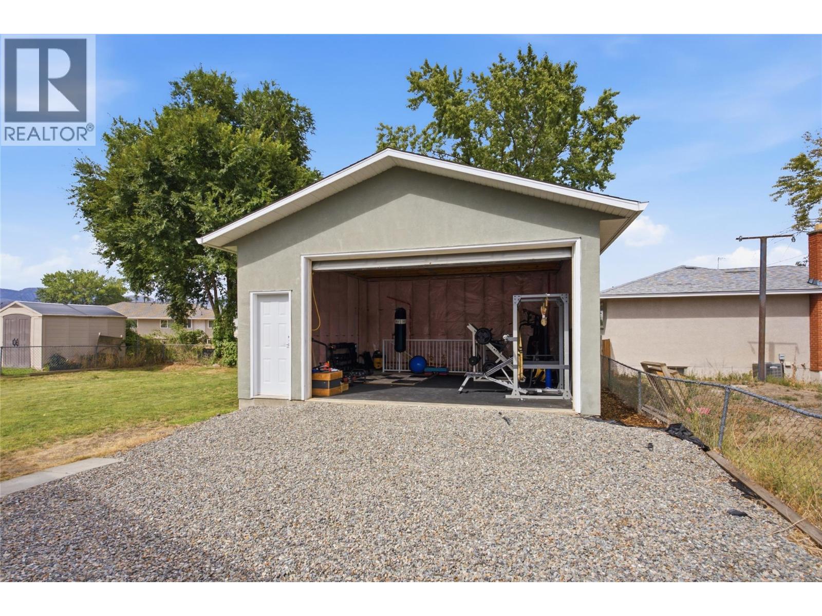908 RENFREW Avenue - Image 42