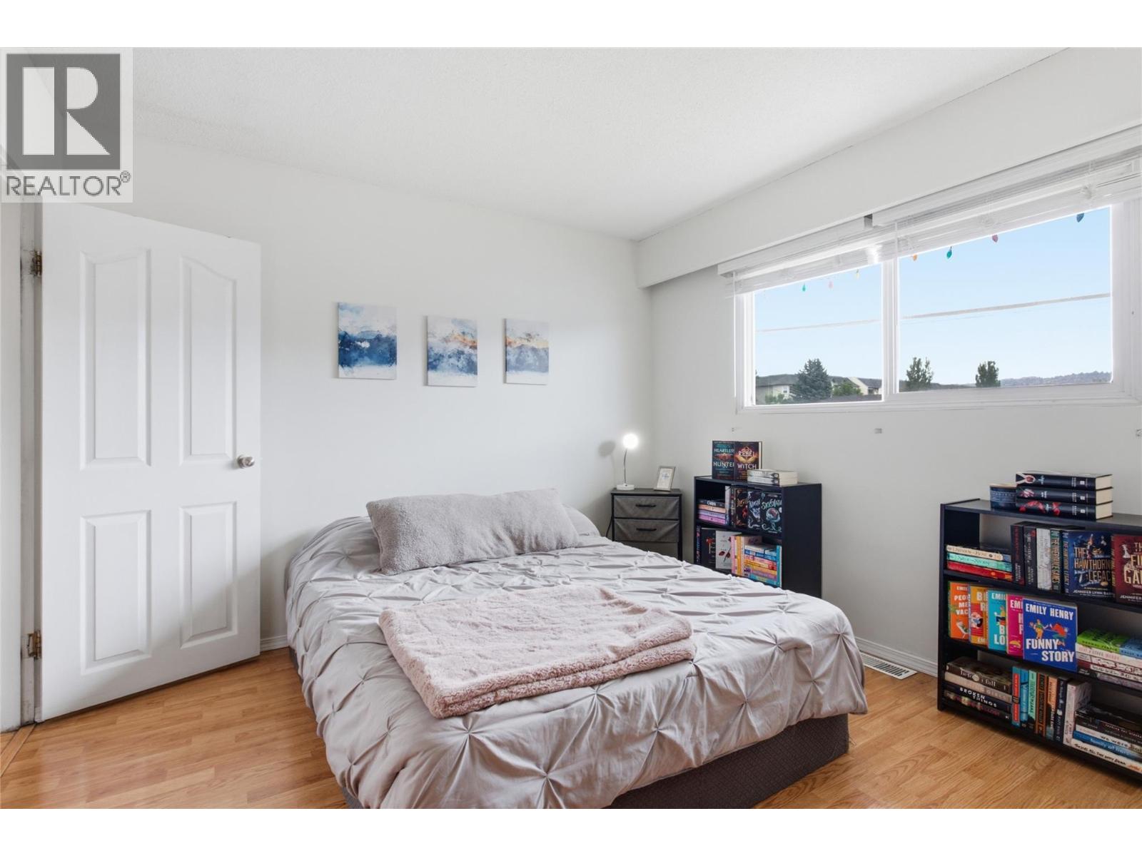 908 RENFREW Avenue - 21