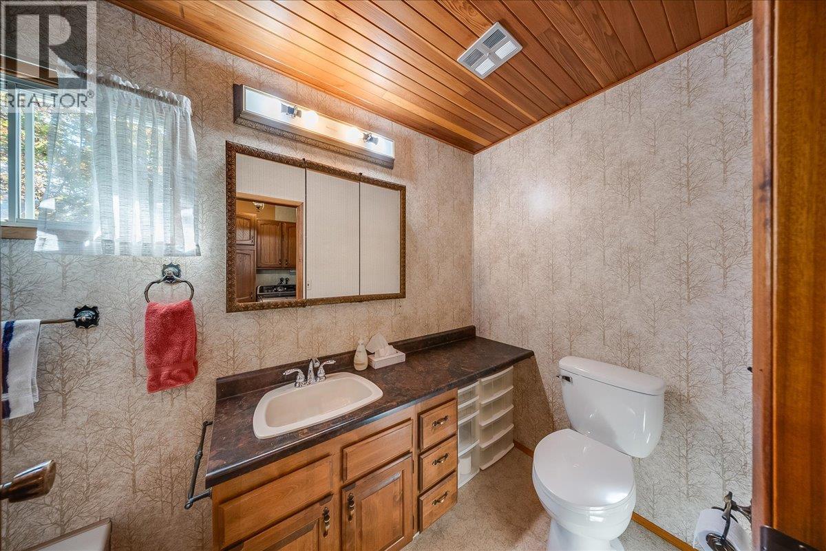 2154 Sixth Avenue - 22