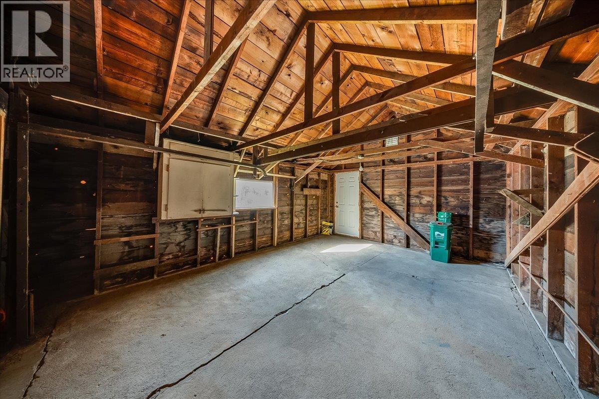 2154 Sixth Avenue - Image 28