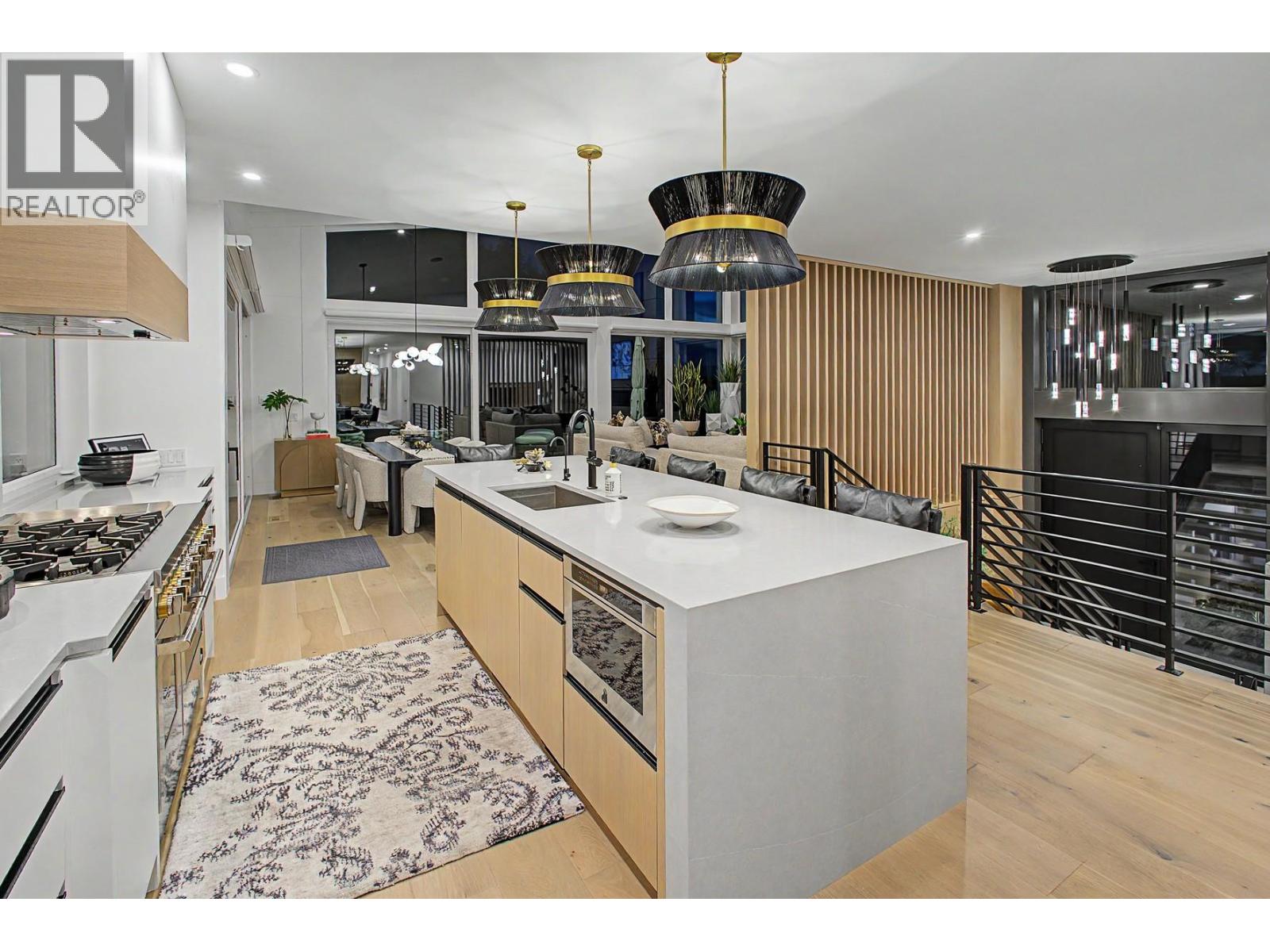 9857 Beacon Hill Drive, Lake Country - Image 1