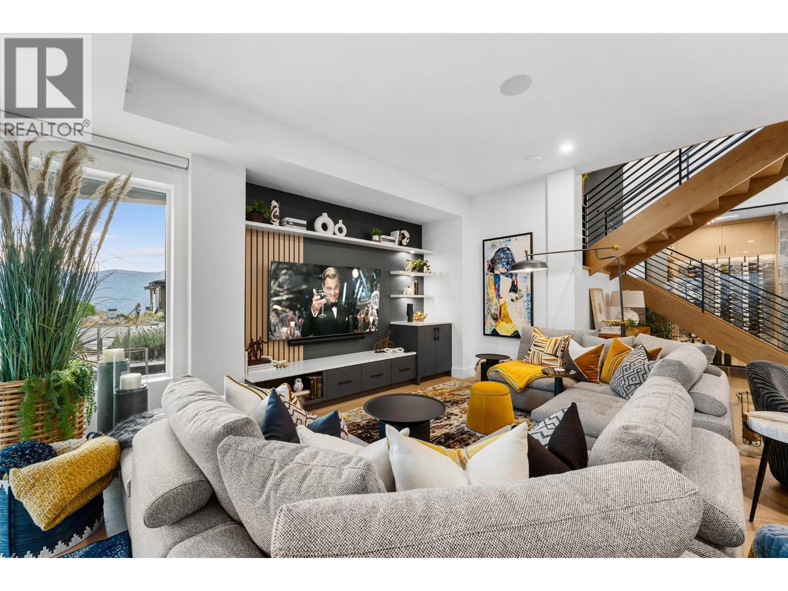 9857 Beacon Hill Drive, Lake Country - Image 1
