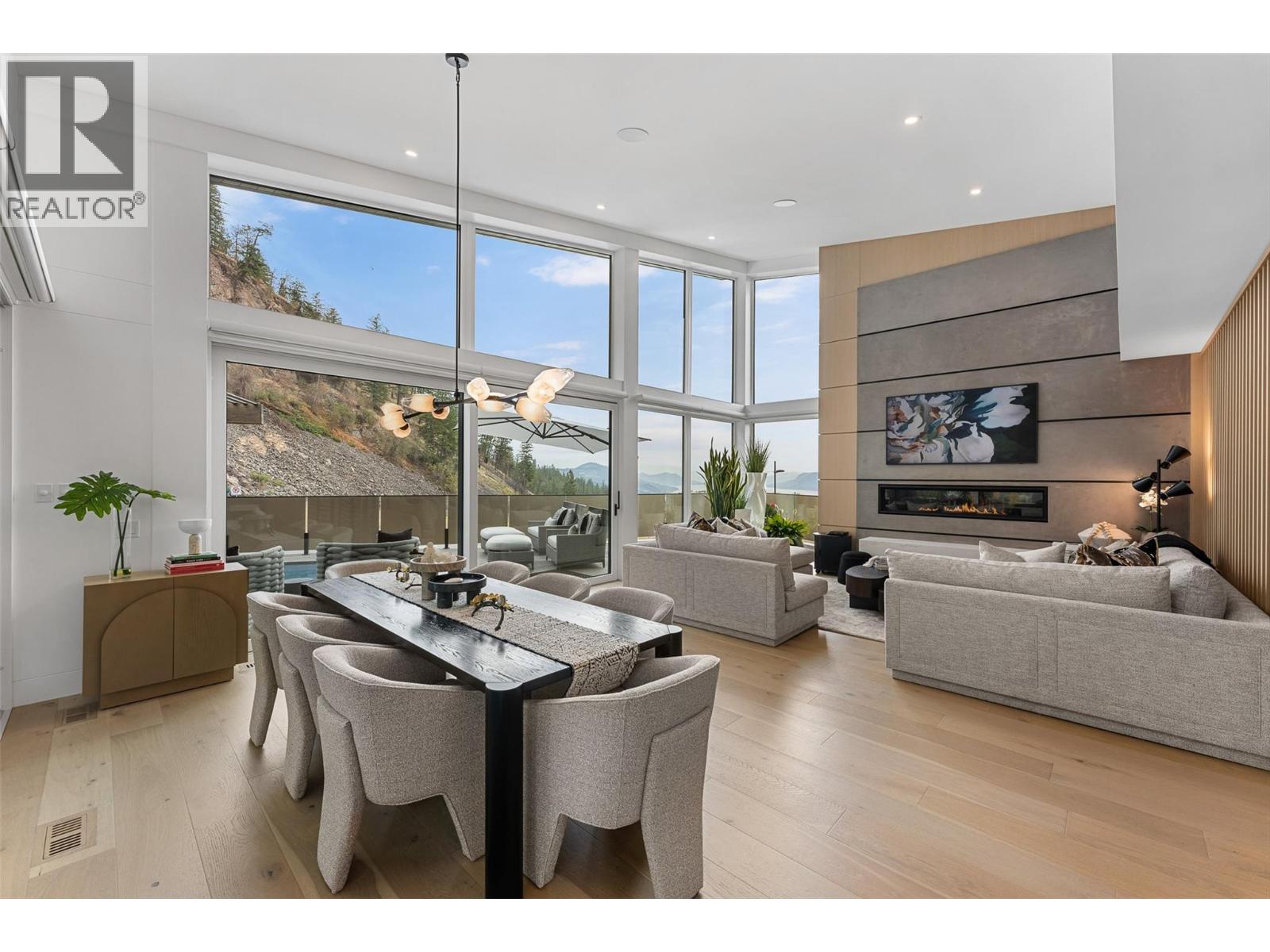 9857 Beacon Hill Drive, Lake Country - Image 1