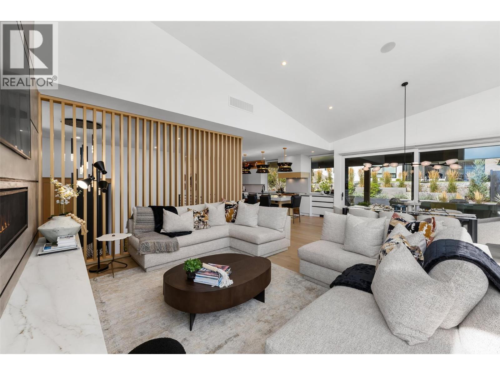 9857 Beacon Hill Drive, Lake Country - Image 1