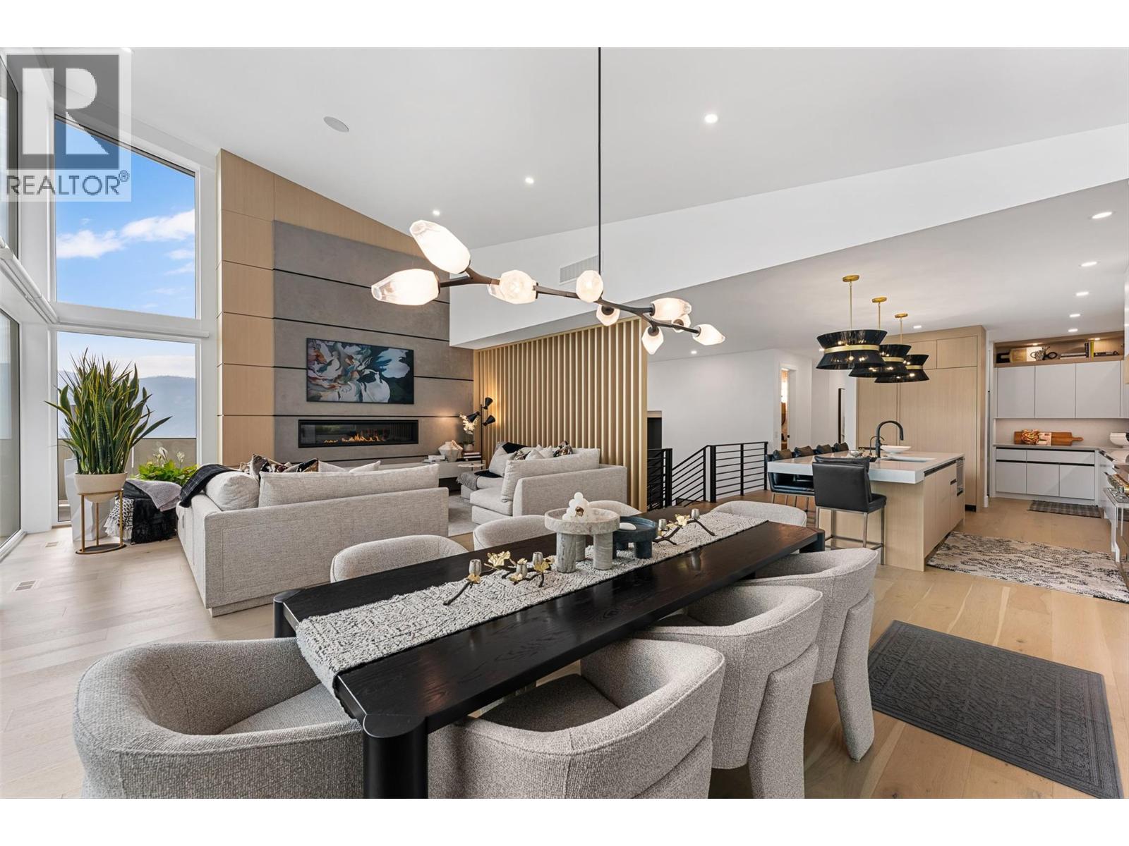 9857 Beacon Hill Drive, Lake Country - Image 1