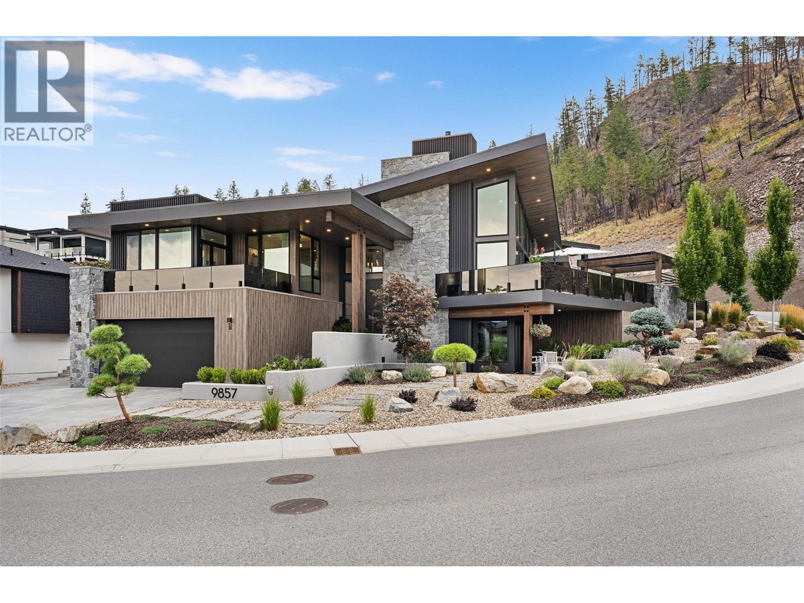 9857 Beacon Hill Drive, Lake Country