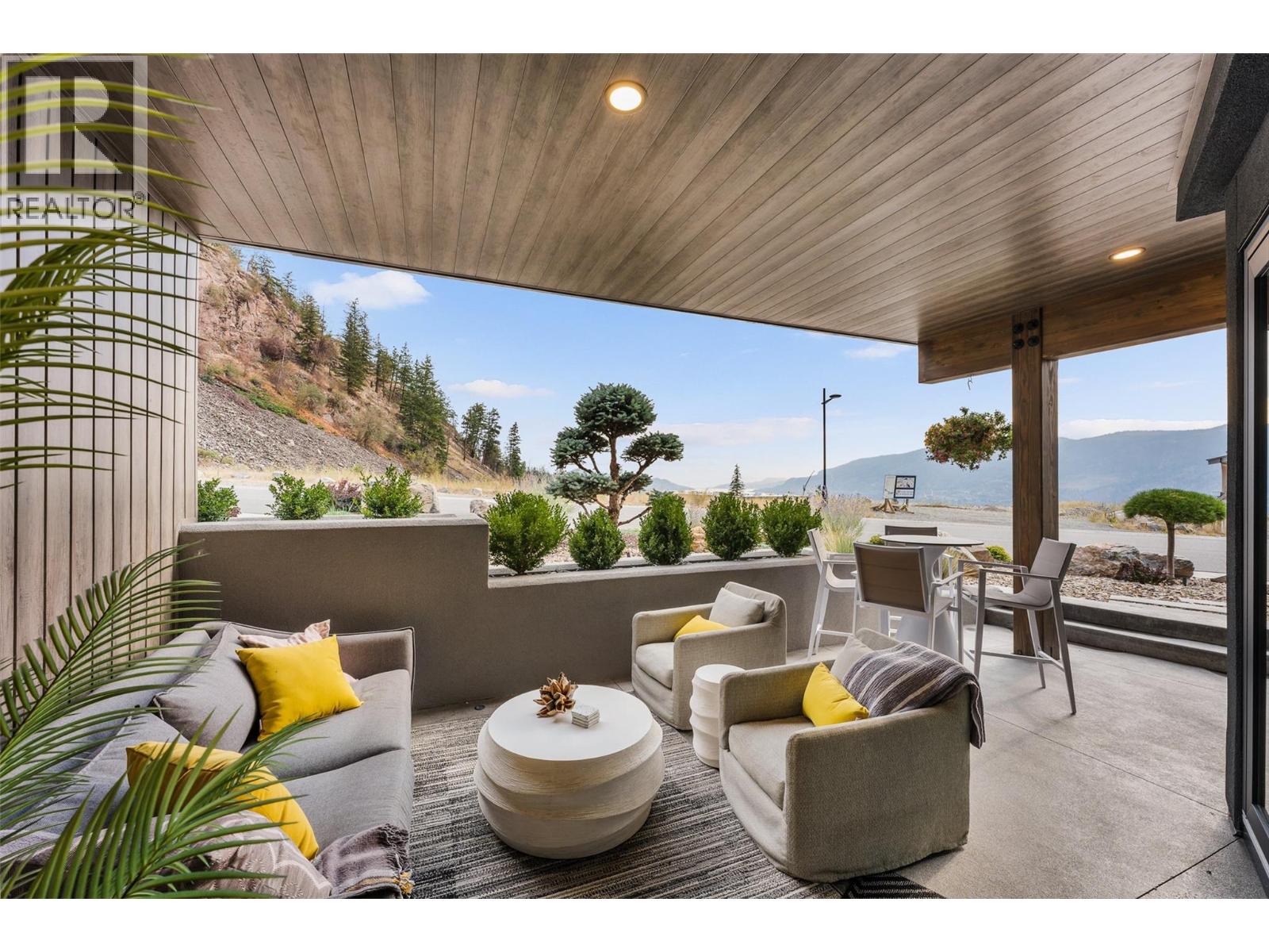 9857 Beacon Hill Drive, Lake Country - Image 1