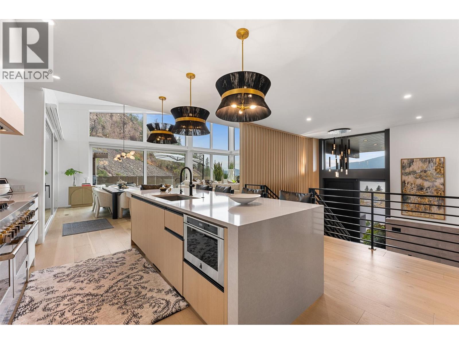 9857 Beacon Hill Drive, Lake Country - Image 1