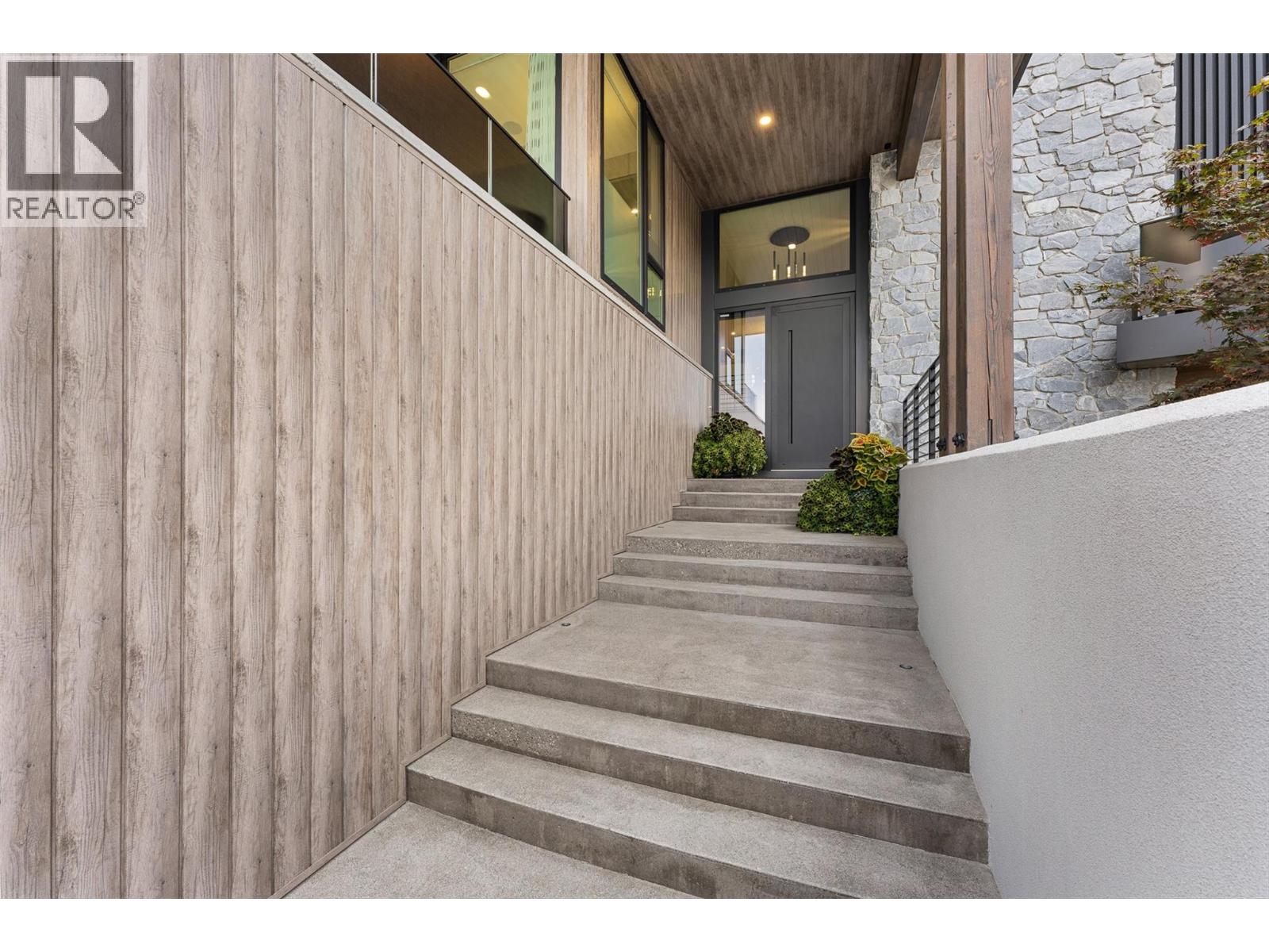 9857 Beacon Hill Drive, Lake Country - Image 1