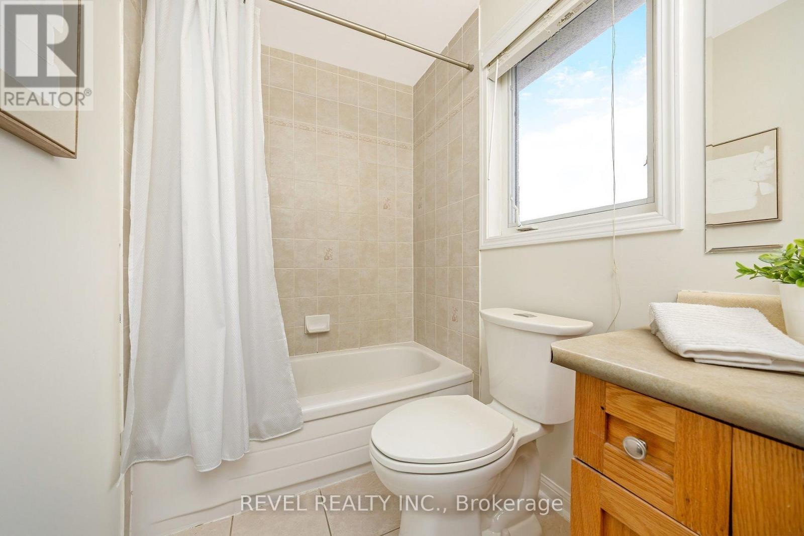 1518 CROFT AVENUE N - 21