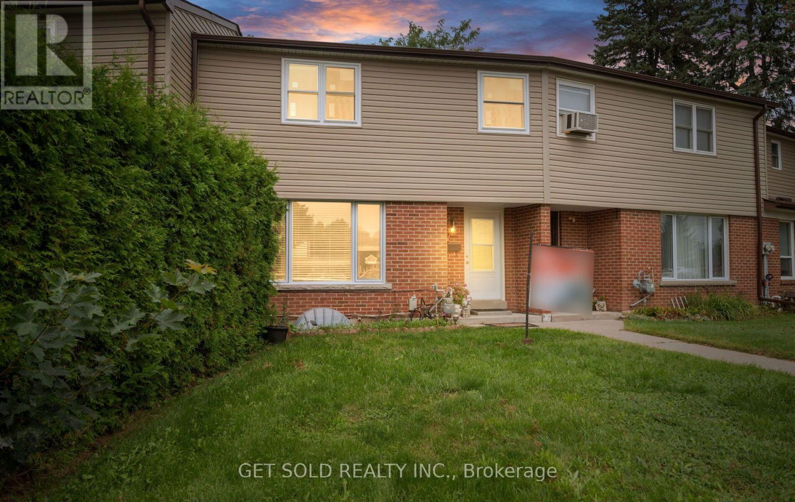 #5 5 KINGHAM ROAD - 1