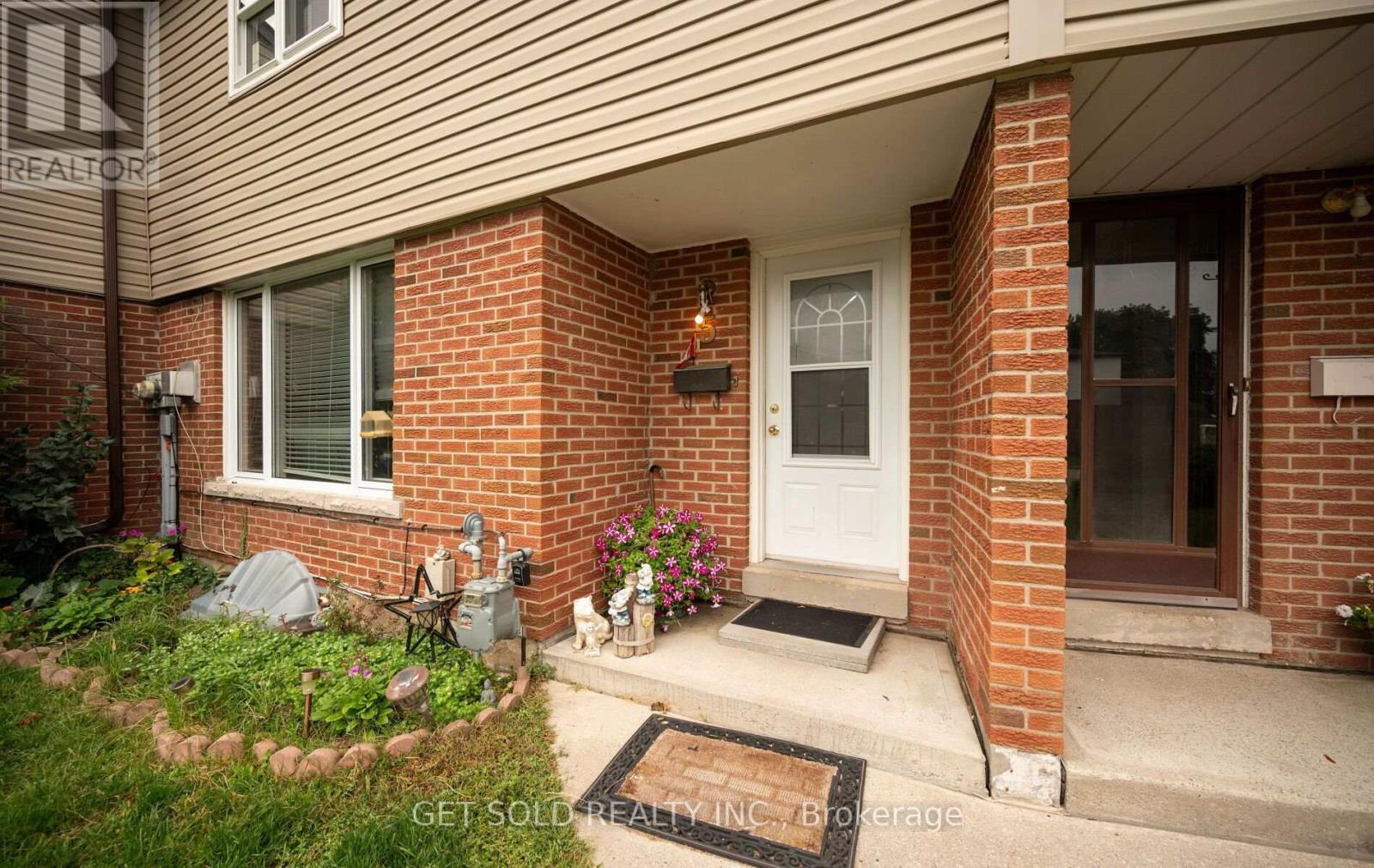 #5 5 KINGHAM ROAD - 2