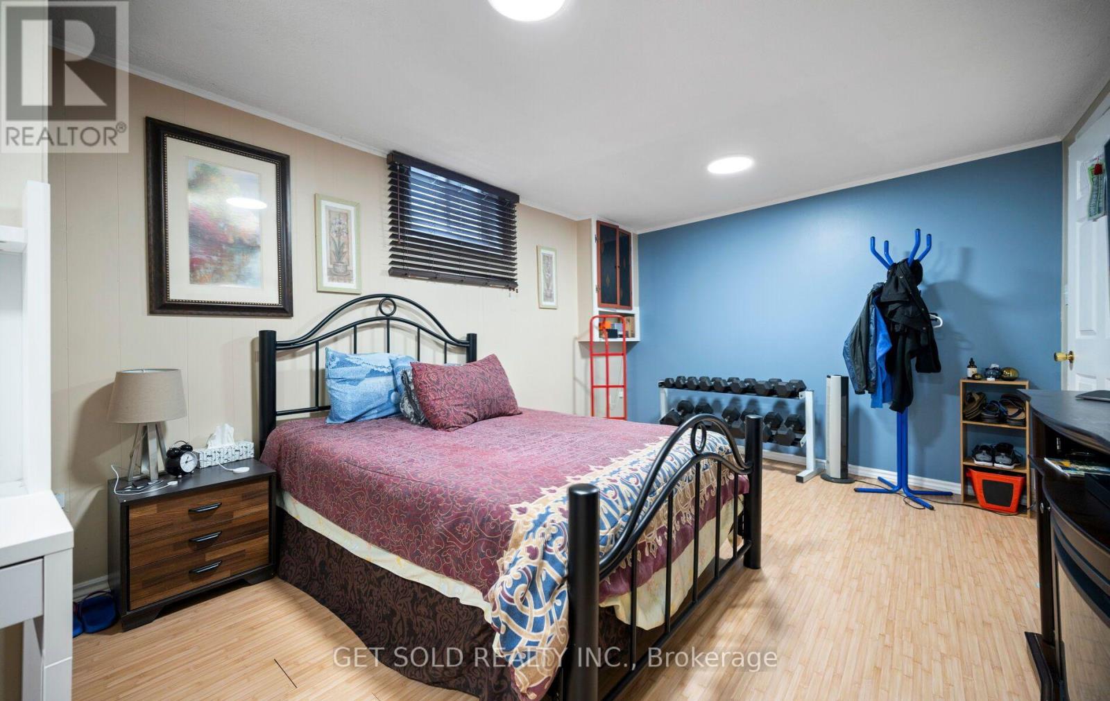 #5 5 KINGHAM ROAD - 33