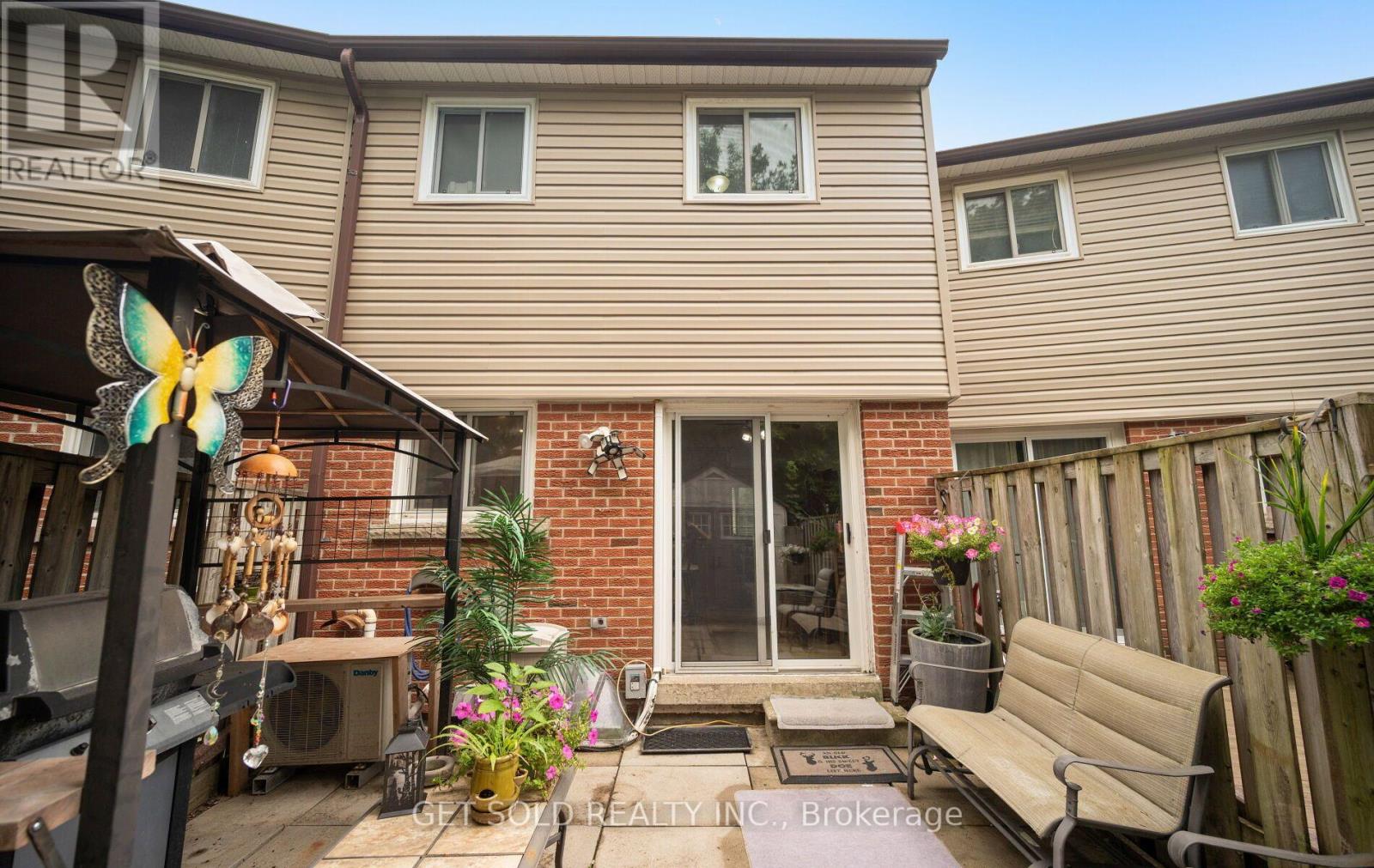 #5 5 KINGHAM ROAD - 39