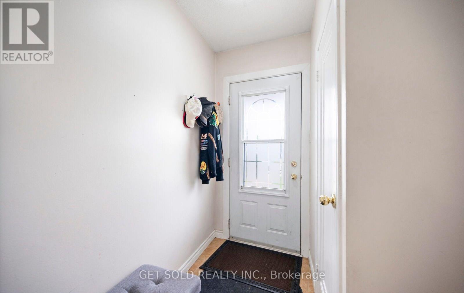 #5 5 KINGHAM ROAD - 4