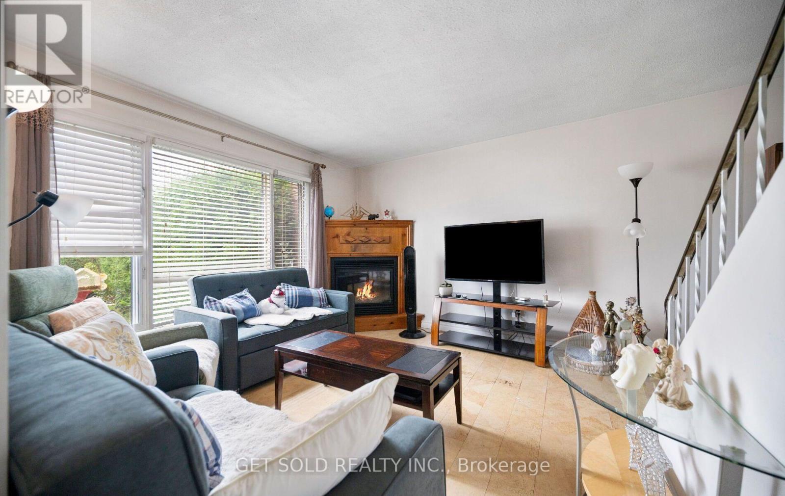 #5 5 KINGHAM ROAD - 6