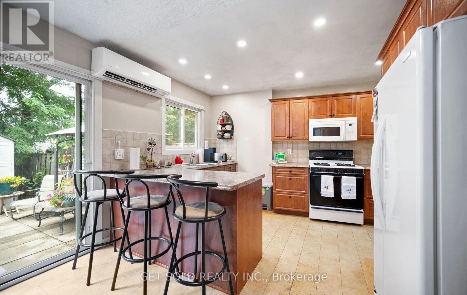 #5 5 KINGHAM ROAD - 8