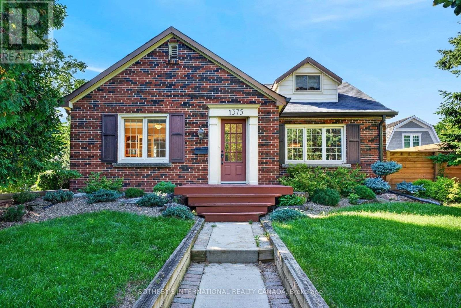 1375 CAROLINE STREET - 1