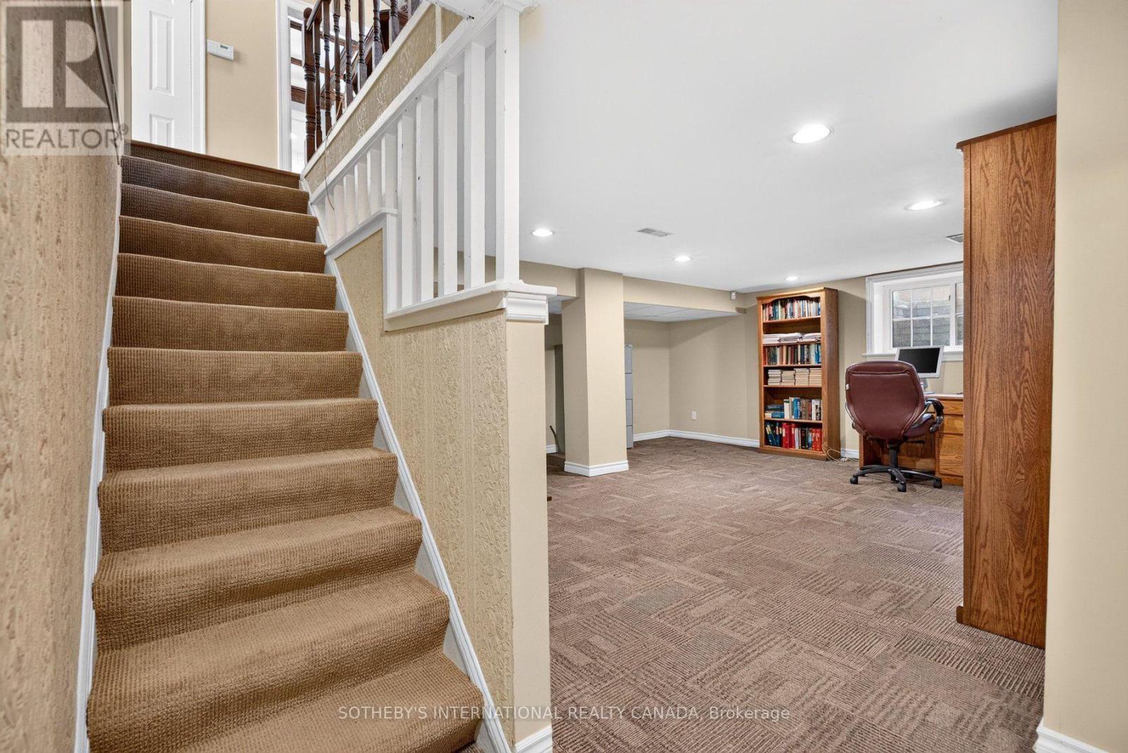 1375 CAROLINE STREET - 18