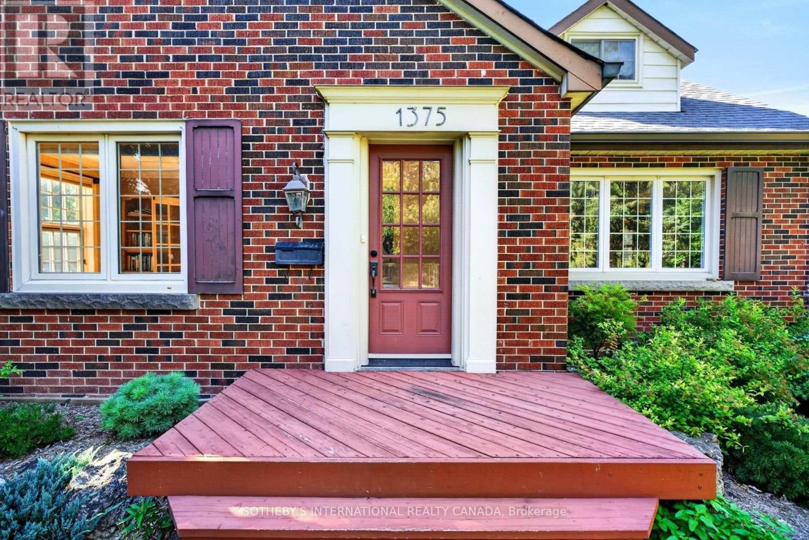 1375 CAROLINE STREET - 2