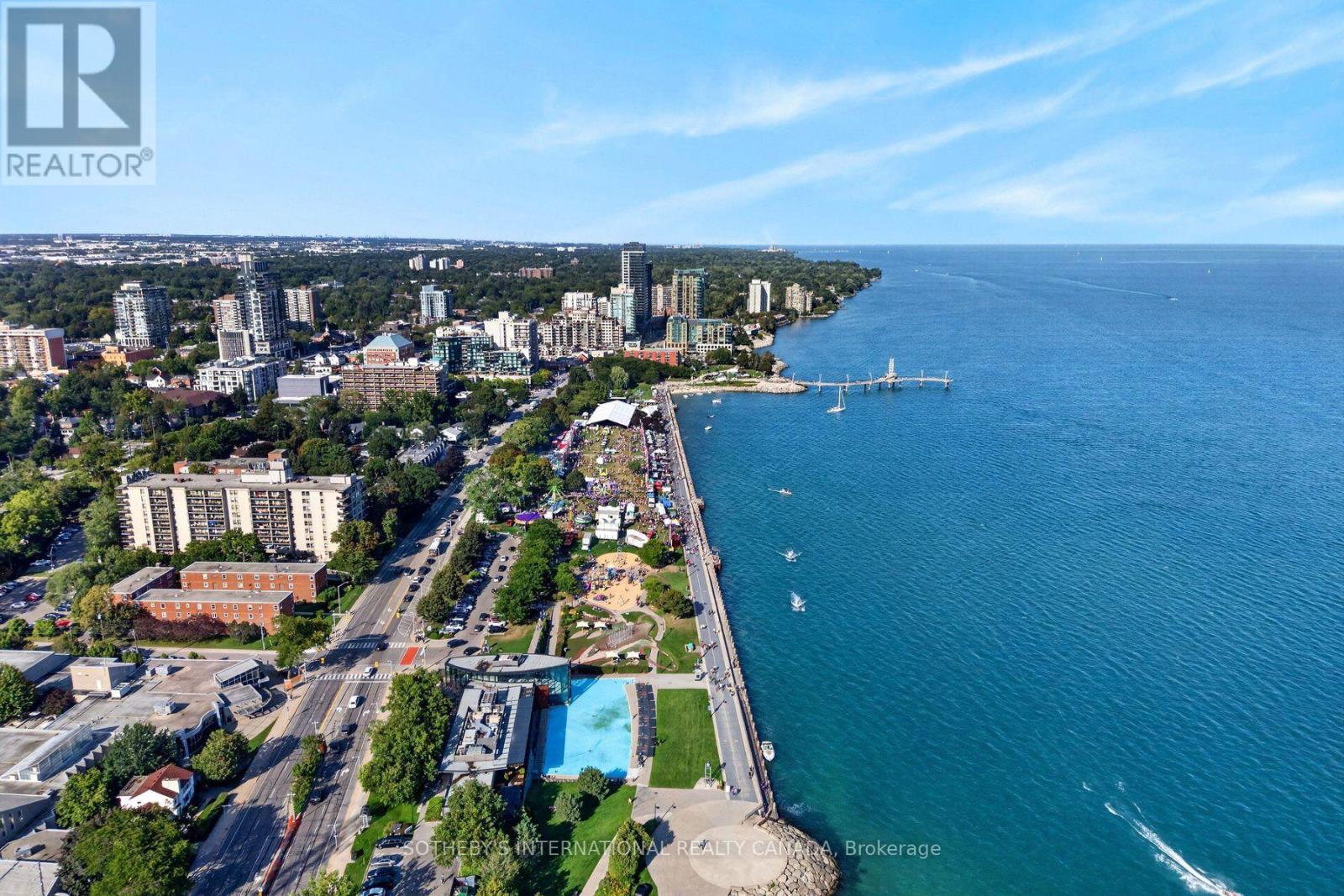 1375 CAROLINE STREET - 30