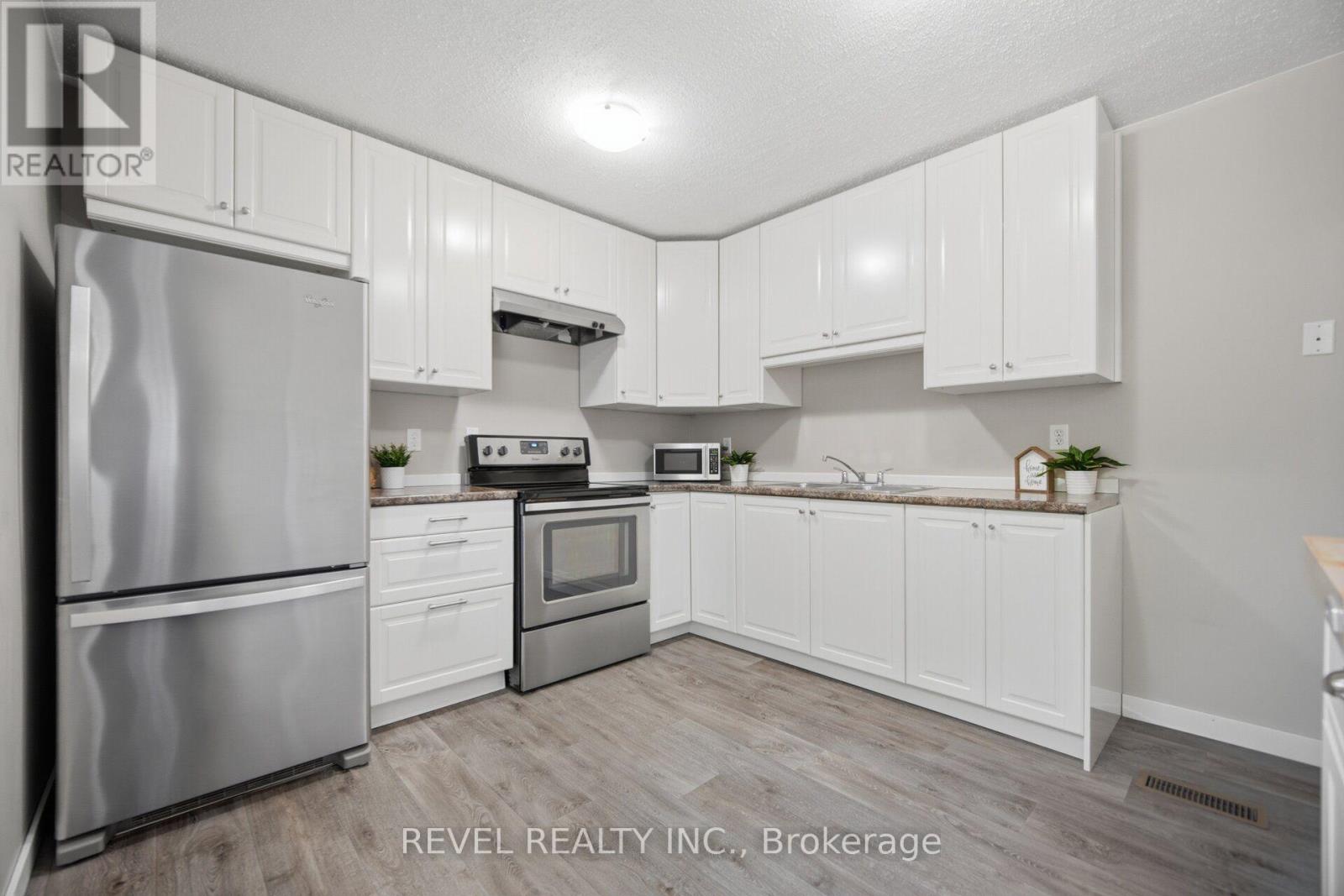 #5 650 CHILDS DRIVE - 12