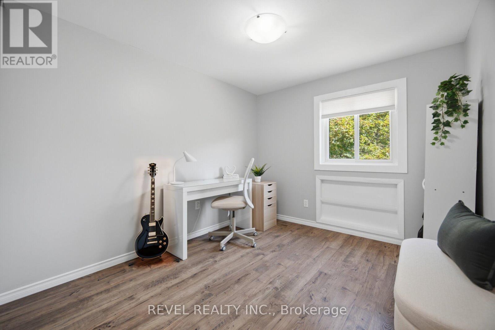 #5 650 CHILDS DRIVE - 23