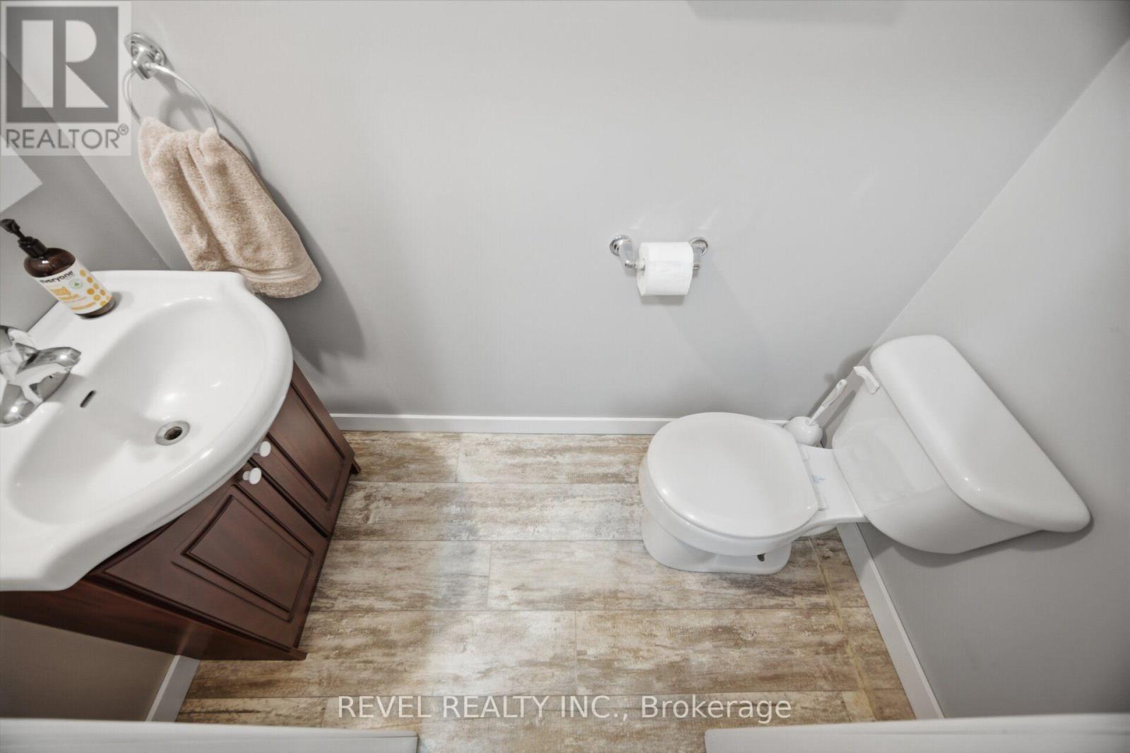 #5 650 CHILDS DRIVE - Image 25