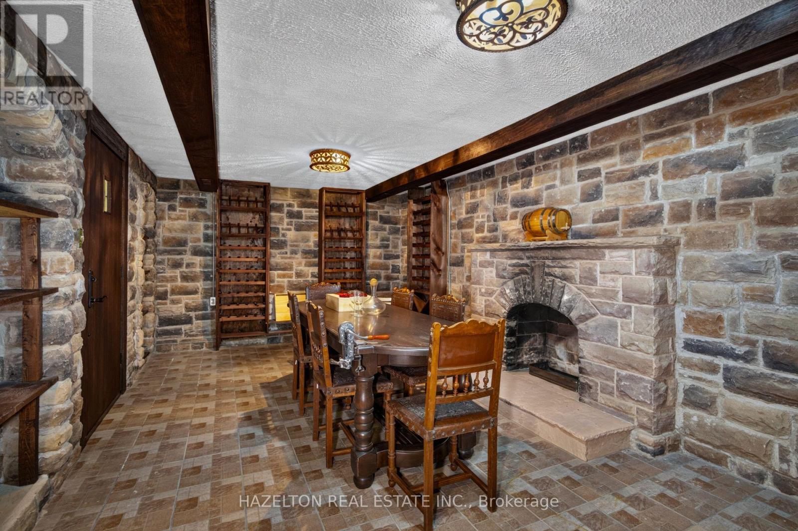 246 RIVERSIDE DRIVE - Image 33
