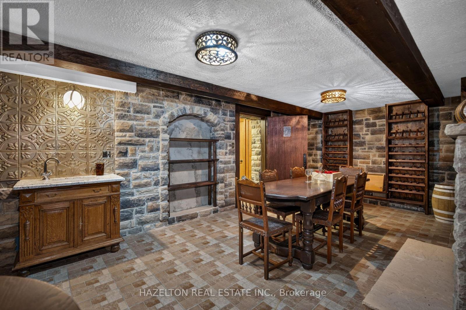 246 RIVERSIDE DRIVE - Image 34