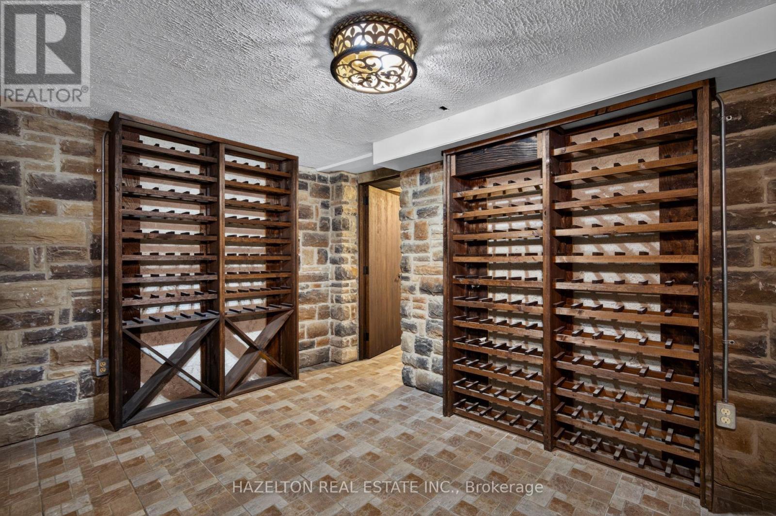 246 RIVERSIDE DRIVE - Image 35