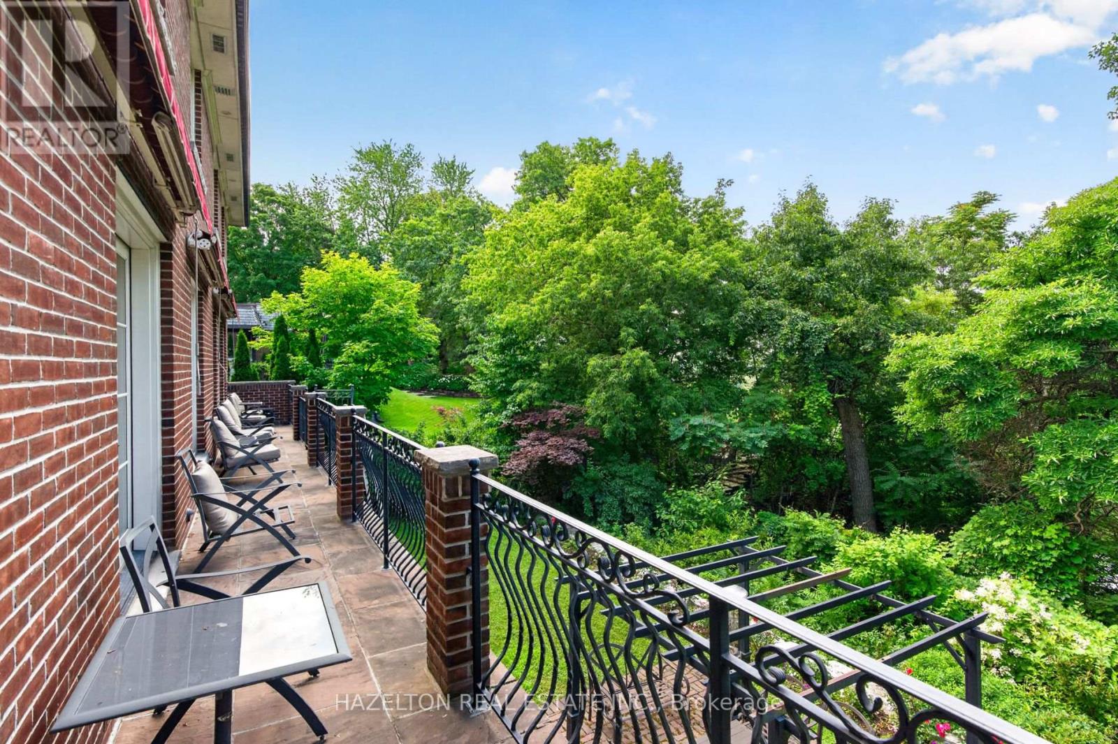 246 RIVERSIDE DRIVE - Image 42