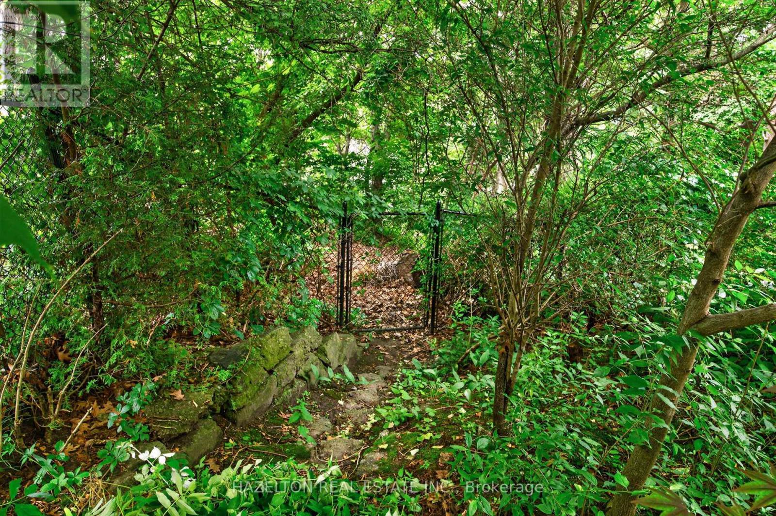 246 RIVERSIDE DRIVE - Image 46