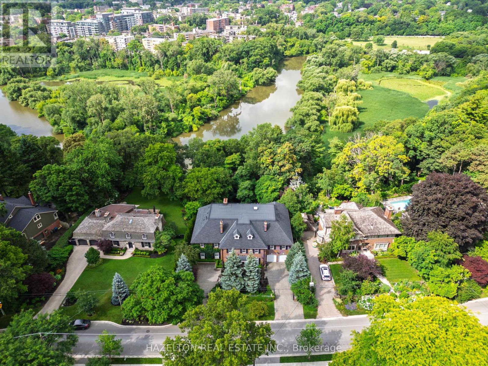 246 RIVERSIDE DRIVE - Image 48