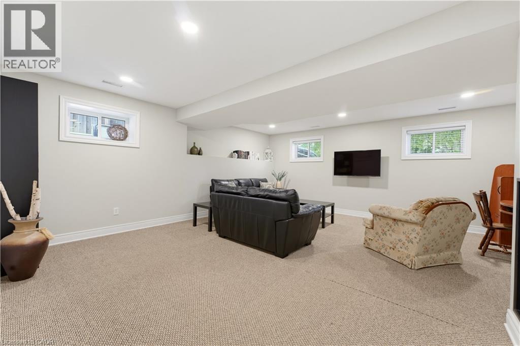 50 SOUTHGLEN Road - Image 25