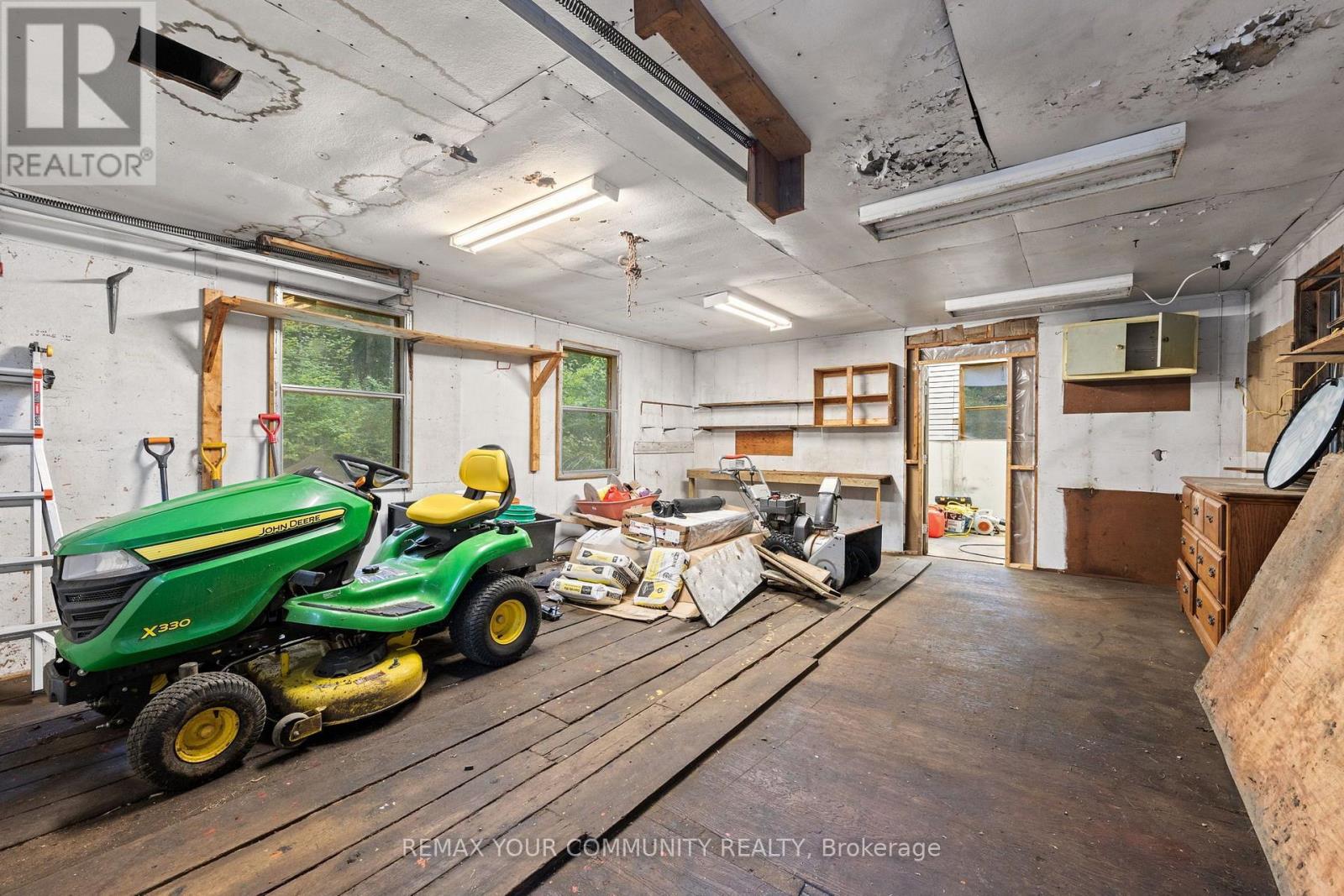 1491 BRUNEL ROAD - 33