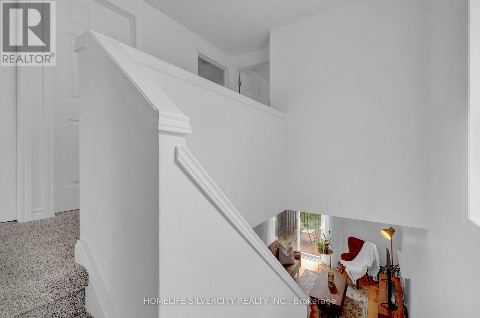 #45 1059 WHETHERFIELD STREET N - 18