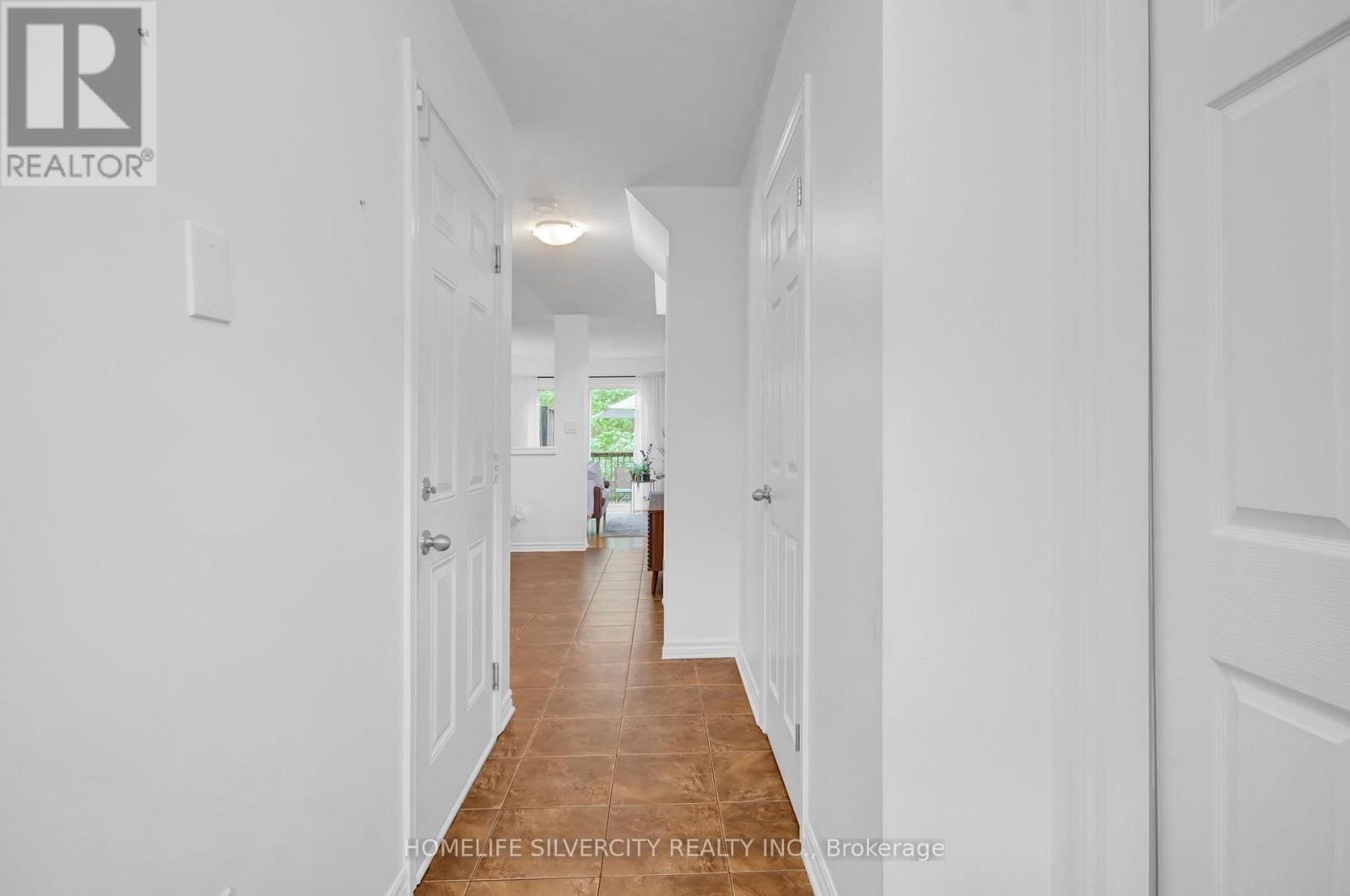 #45 1059 WHETHERFIELD STREET N - Image 19