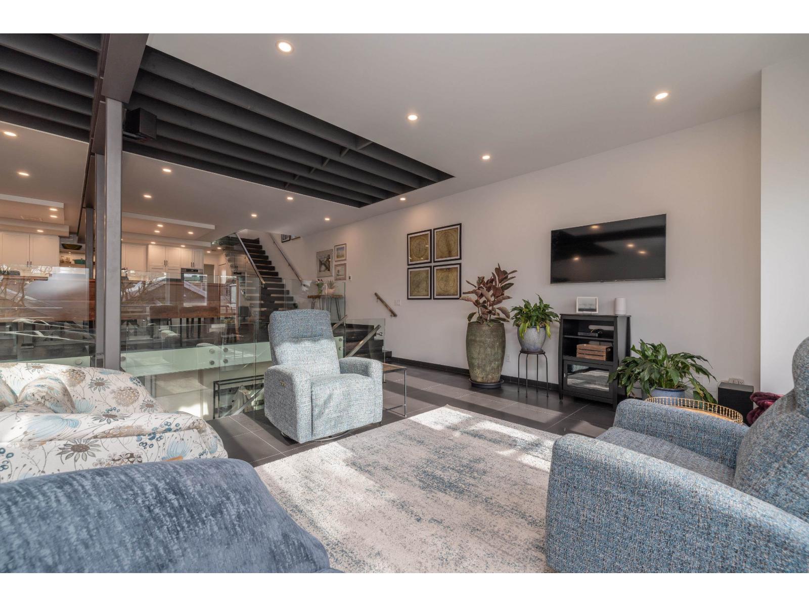7 15161 PROSPECT AVENUE, White Rock